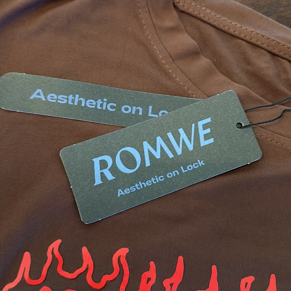 Romwe brown graphic tee XXL - Picture 3 of 7